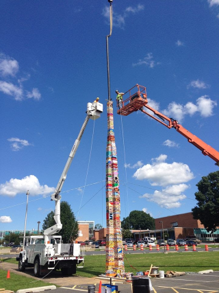 Illustration for article titled The world's tallest Lego tower. Ever.
